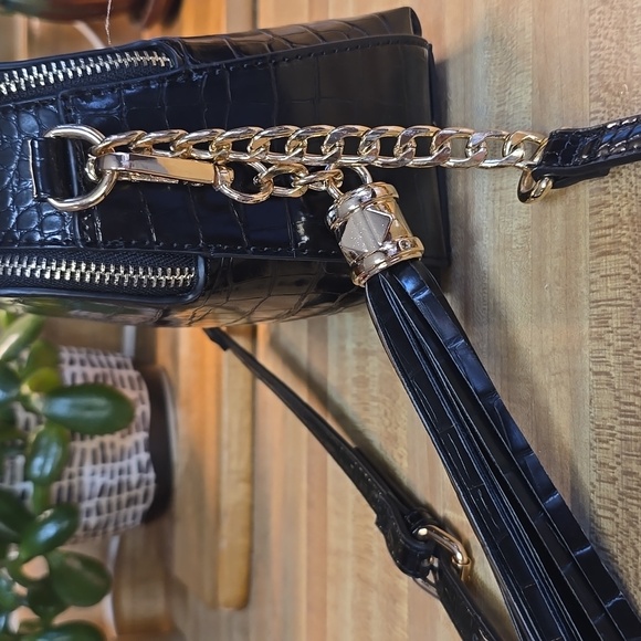 ALDO Glossy Black Croc Crossbody Bag - Picture 6 of 8